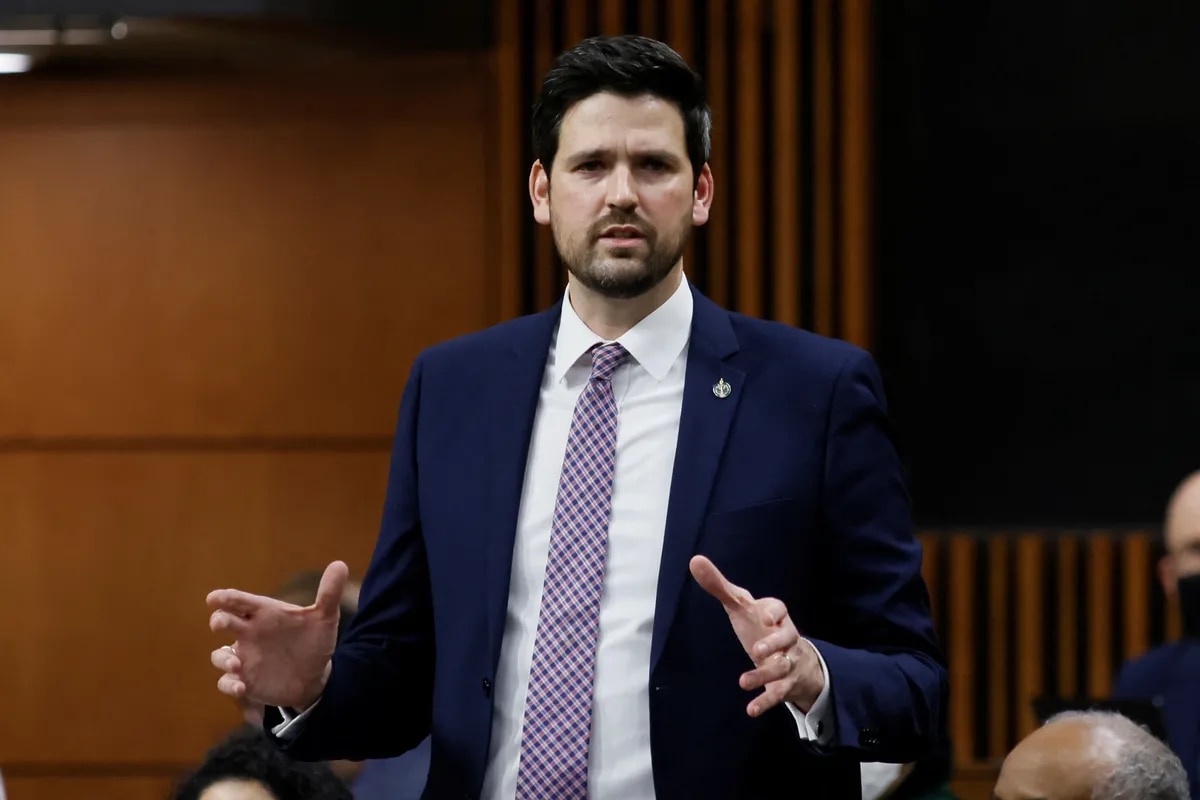 Canada aims to welcome 432,000 immigrants in 2022 as part of three-year plan to fill labour gaps