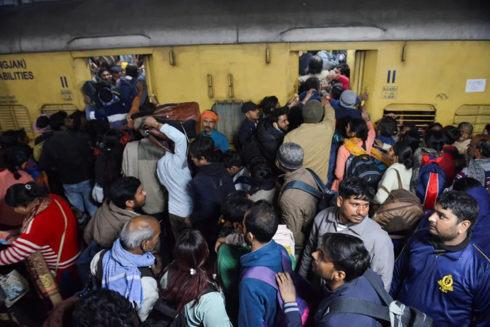 Eighteen Killed In New Delhi