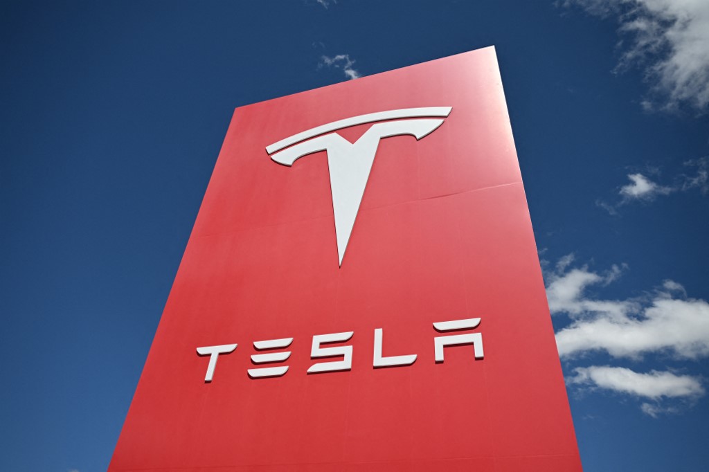 Tesla Sales Dropped By 49% in Europe